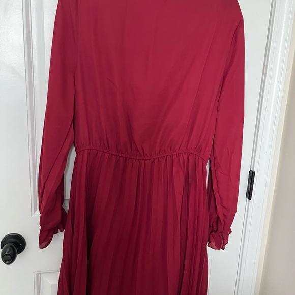 Red A-line V-neck Long Sleeve Dress for Work - Picture 5 of 6
